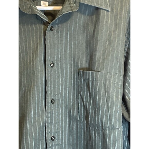 Van Heusen Men’s Dress Shirt Green 16 1/2 34/35 Christmas Satin Stripe - Picture 2 of 5